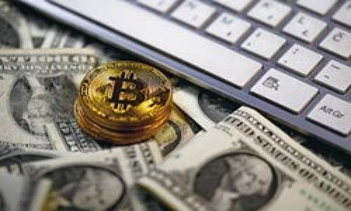 在火狐浏览器中如何轻松安装MetaMask？最全指南！
MetaMask,火狐浏览器,加密钱包,DApps/guanjianci

引言
在数字货币的浪潮中，MetaMask作为一种极具人气的加密钱包，不仅为用户提供了便捷的存储和管理数字资产的方式，更是连接去中心化应用（DApps）的桥梁。尤其是在火狐浏览器上，安装和使用MetaMask，可以让用户体验到更顺畅的加密世界。但对大多数人而言，这一过程看似复杂而陌生。本文将为您逐步揭开如何在火狐浏览器上轻松安装MetaMask的秘密。

一、什么是MetaMask？
想象一下，MetaMask就像是一把打开数字资产世界大门的钥匙。它不仅能让你存储以太坊及其各种代币，还能让你轻松访问无数去中心化应用（DApps），无论是金融、串流还是游戏，它都能为你提供丰富的场景体验。

二、为什么选择火狐浏览器？
在众多浏览器中，火狐以其开源、隐私保护和扩展性而深受用户喜爱。它就像是一个为个人用户量身定做的平台，可以为您提供更安全而自由的网络体验。当你在火狐上使用MetaMask，您不仅能享受到快速的访问速度，也能获得更高的隐私保护，让您的数字资产更加安全。

三、在火狐浏览器上安装MetaMask的步骤
接下来，我们将进入具体的安装步骤。这个过程就像是参加一场数字资产的舞会，每一步都是为了让您更好的融入这个新鲜的环境。

h41. 打开火狐浏览器/h4
首先，请确保您已经下载并安装了火狐浏览器，如果还没有，请前往官方网站进行下载安装。

h42. 访问MetaMask官网/h4
在火狐浏览器的地址栏中输入“https://metamask.io/”，然后按下回车键，访问MetaMask的官方网站。这一步就像是您在舞会入口处，准备好进入这个精彩的世界。

h43. 下载扩展/h4
在MetaMask官网上，您会看到一个“下载”按钮，点击它，选择适合火狐浏览器的插件版本。接着按照提示安装扩展。在这个过程中，火狐就像是您的好搭档，确保安装过程流畅进行。

h44. 创建或导入钱包/h4
安装完成后，浏览器的右上角会出现MetaMask的狐狸图标。点击图标，您将看到创建新钱包或导入现有钱包的选项。如果您是新用户，选择“创建钱包”。如果您已经有钱包，选择“导入钱包”。这一过程就像是在选择舞伴，您希望和谁一起跳这支舞呢？

h45. 设置密码和备份助记词/h4
新钱包的创建将要求您设置一个强密码，并备份助记词。助记词就像是您进入舞会的票据，这是您未来访问钱包的唯一凭证。请务必妥善保管。

h46. 体验MetaMask/h4
所有设置完成后，您就可以开始体验MetaMask带来的乐趣，尽情享受数字资产的管理以及DApps的访问。这一刻，您已经完全融入了这个充满可能性的舞池，不论是交易、投资还是参与项目，都如鱼得水。

四、使用MetaMask的安全须知
在舞会中，不仅要享受乐趣，还需注意安全。同样，在使用MetaMask时，也需要时刻保持警惕：

h41. 不要分享您的助记词/h4
记住，您的助记词是进入钱包的唯一钥匙，任何要求您共享助记词的请求都是骗局。

h42. 定期更新密码/h4
就像定期更换舞伴一样，更新密码能为您的钱包提供额外的安全保障。

h43. 检查网站链接/h4
确保您访问的DApp和网站是正规且安全的，避免在假冒网站上输入个人信息。

五、总结
在火狐浏览器上安装MetaMask，就像是参加了一场令人兴奋的舞会，您所需要的只是几步简单操作。通过这个数字钱包，您能够更安全、更便捷地管理自己的数字资产，探索无数去中心化的应用场景。未来是属于有准备的人的，只要您勇敢踏出这一步，便能迎接加密世界的无限可能。 

六、常见问题解答
1. MetaMask是否支持所有的加密货币？br
虽然MetaMask主要支持以太坊及其基于ERC20标准的代币，但它也逐渐在支持其他网络，如Binance Smart Chain等。

2. 如何设置MetaMask的网络？br
您可以在MetaMask中手动添加自定义RPC，来连接不同的区块链网络。

3. 如果忘记了助记词，该怎么办？br
忘记助记词后，您将无法恢复钱包，建议使用强密码和安全备份的方法来避免丢失。

只需按照上述步骤，您将在火狐浏览器上顺利安装MetaMask，开始您的数字货币之旅！ 

以上内容为您提供了MetaMask在火狐浏览器中安装和使用的完整指南，利用生动的比喻和丰富的细节，让复杂的过程变得易于理解和操作。